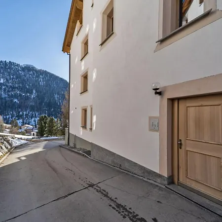 Chesa Piz Chalchagn - *