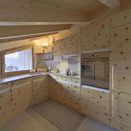 Apartman Chesa Piz Chalchagn - *